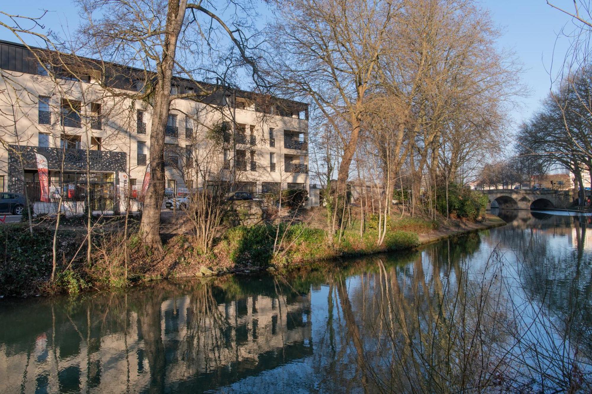 Domitys La Clef Des Arts Aparthotel Châlons-en-Champagne Buitenkant foto